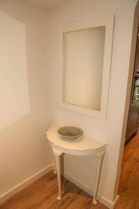 Cosy Modern - *