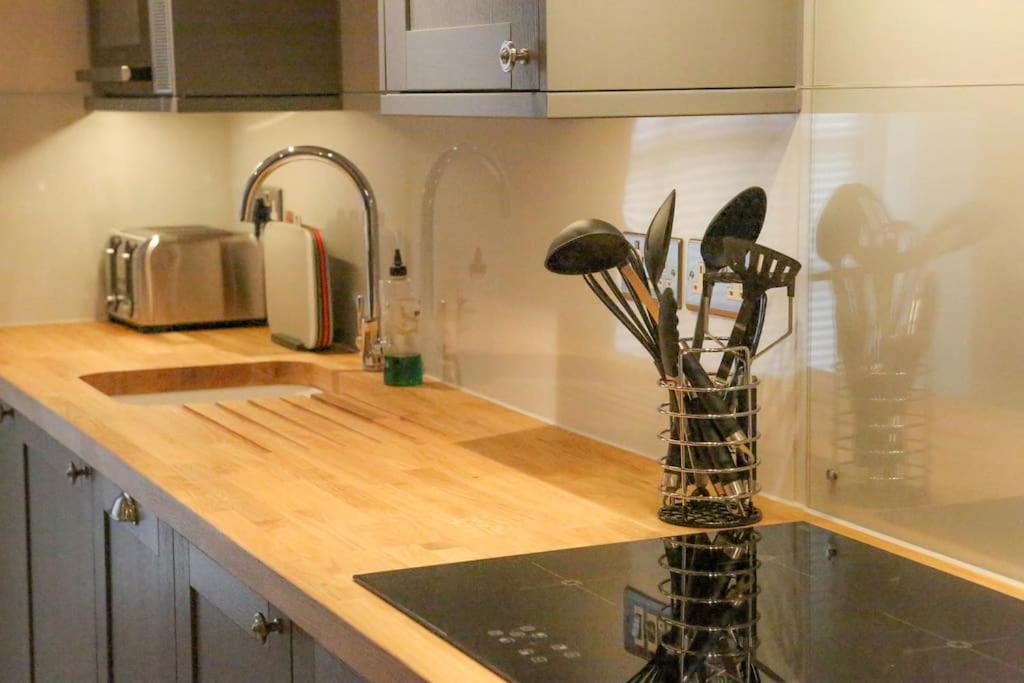 Cosy Modern - * Wareham